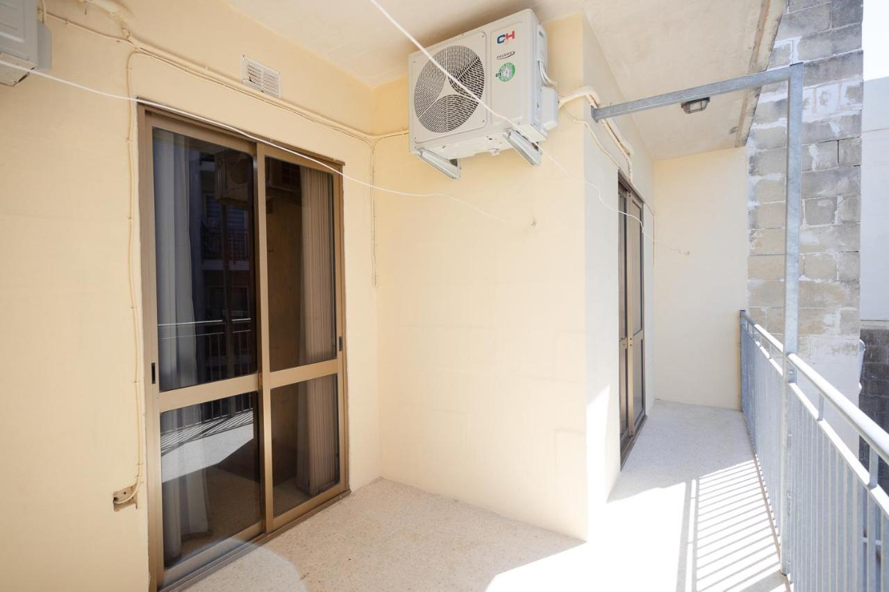 Marsalforn Apartment マルサルフォーン エクステリア 写真