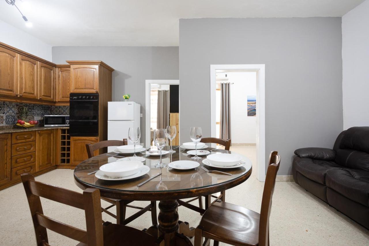 Marsalforn Apartment マルサルフォーン エクステリア 写真